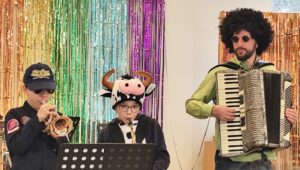 Maschkerle machten Musik – Faschingskonzert der Donauwörther Musikschule