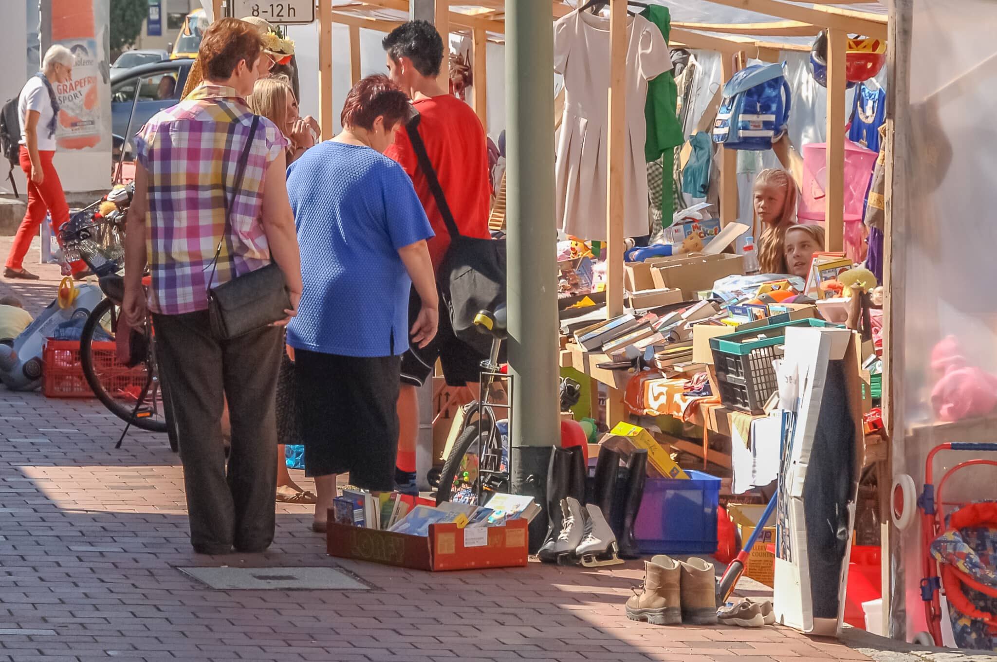 Flohmarkt auf dem WOHA-Parkplatz